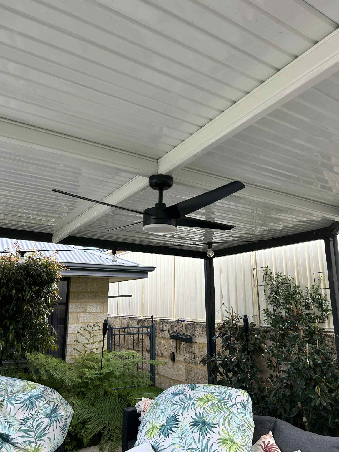 Outdoor ceiling fan